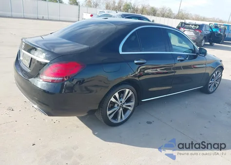 2019 Mercedes-Benz C 300 z USA, uszkodzony, nr VIN WDDWF8DB0KR516351